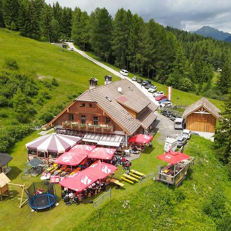 ホテル Sauschneideralm Faningberg エクステリア 写真
